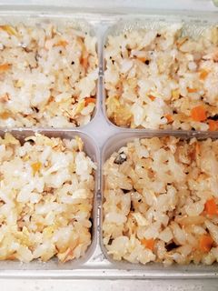 離乳食後期〜鮭の炊き込みご飯♡-レシピのメイン写真