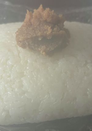 ご飯に味噌を乗っけた-レシピのメイン写真
