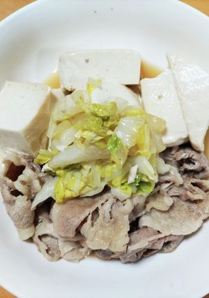 少ない煮汁で、肉豆腐の白菜のせ-レシピのメイン写真