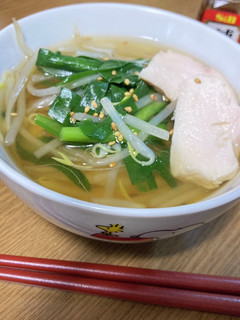 サラダチキンの茹で汁で醤油ラーメン-レシピのメイン写真