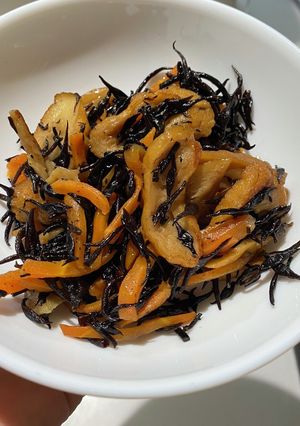 炒めたら後は煮るだけごぼ天のひじき煮-レシピのメイン写真