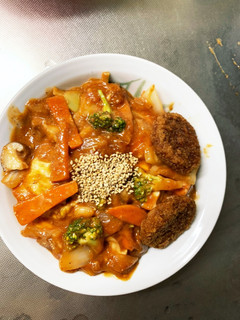お一人様☆野菜たっぷり簡単デミオムライス-レシピのメイン写真