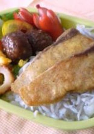 超簡単☆魚のカレーソテーのっけ弁当-レシピのメイン写真