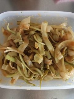 山菜の季節ですね、ウドの味噌あえ-レシピのメイン写真