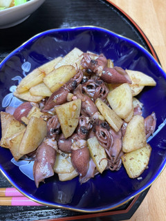 ホタルイカと新じゃがのにんにく炒め-レシピのメイン写真