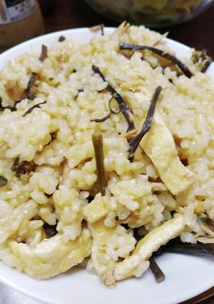 蕨とシーチキンの炊き込みご飯(玄米)-レシピのメイン写真