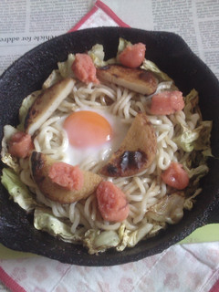 別寅の平天・辛子明太子載せ月見焼きうどん-レシピのメイン写真