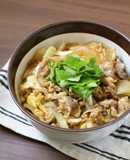 簡単！牛肉とタマネギの甘辛たまごとじ丼