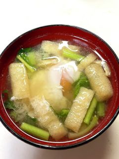 小松菜と油揚げと落とし玉子のお味噌汁-レシピのメイン写真
