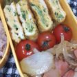 玉ねぎとソーセージのスパイス炒め