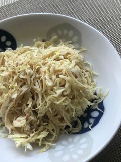 止まらない!キャベツ・鰹節・マヨのサラダ-レシピのメイン写真