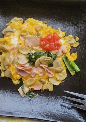 ベーコンマッシュルーム小松菜ふわオムレツ-レシピのメイン写真