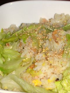 簡単おいしい☆鮭レタスチャーハン♪-レシピのメイン写真