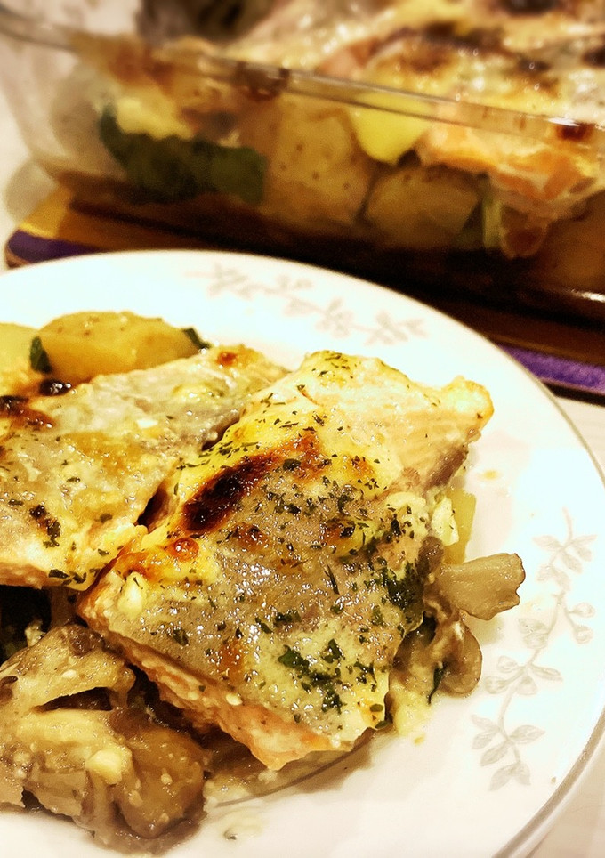 ジャガイモとほうれん草で鮭の味噌マヨ焼き-レシピのメイン写真