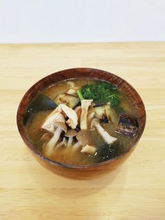 なすと鶏肉の具だくさん“旨”味噌汁-レシピのメイン写真