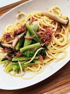 コンビーフとレタスのペペロンチーノ-レシピのメイン写真