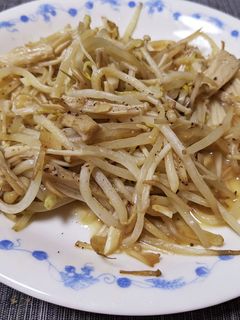 もやしとえのきのガリバタ醬油炒め-レシピのメイン写真