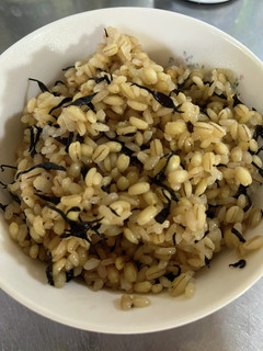 もち麦米とひじきのプチプチ炊き込みご飯-レシピのメイン写真