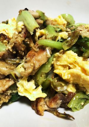 鶏肉と卵とレタスの塩ダレ炒め-レシピのメイン写真