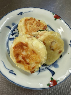 ちょこっと一品*豆腐はんぺんふわふわ焼き-レシピのメイン写真