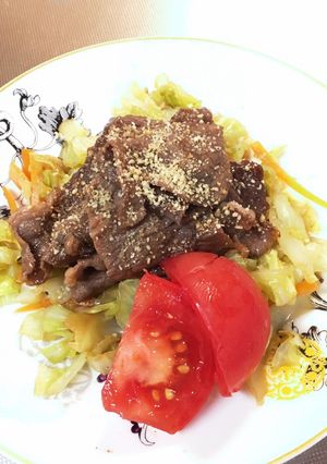 給食の「焼肉サラダ」♡ちょっぴり贅沢-レシピのメイン写真