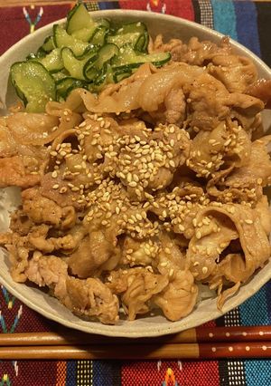 ベル食品豚丼のタレでつくる豚丼(豪華版)-レシピのメイン写真