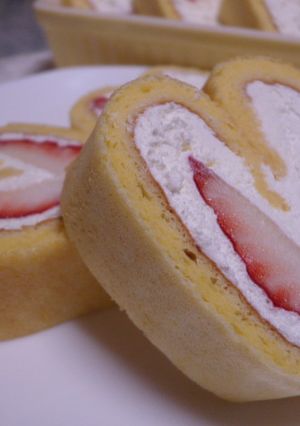 牛乳パックで♡ハートのロールケーキ♬-レシピのメイン写真