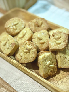 小麦粉、バター不使用!松の実クッキー!-レシピのメイン写真