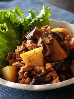 豚肉じゃがナスカレー炒め-レシピのメイン写真