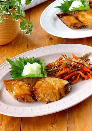 2品同時に♪ぶりの照り焼きときんぴら-レシピのメイン写真