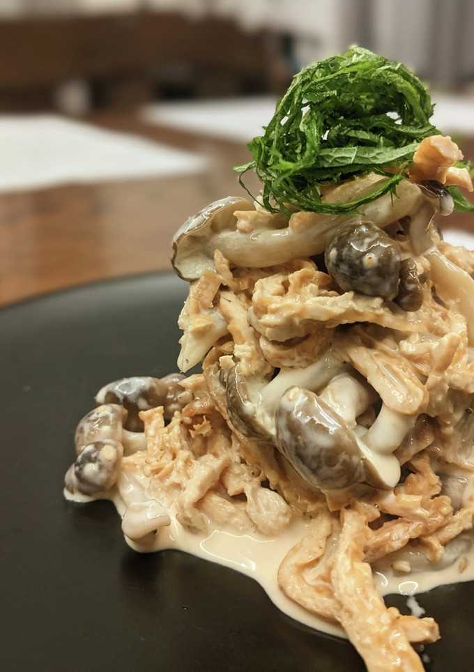 レンジで簡単！しめじと稲荷の皮の和え物-レシピのメイン写真