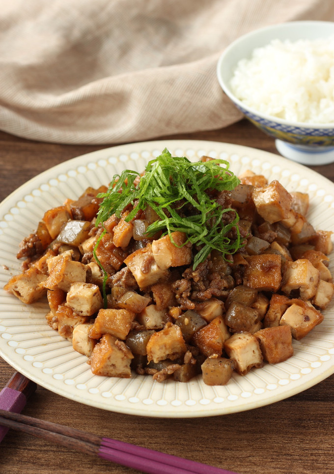 簡単節約★厚揚げとこんにゃくのひき肉炒め-レシピのメイン写真