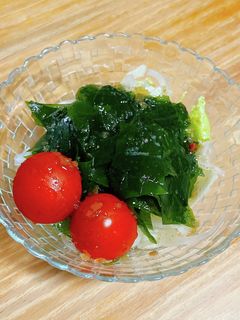 海で採ってきたワカメの処理〜冷凍とサラダ-レシピのメイン写真