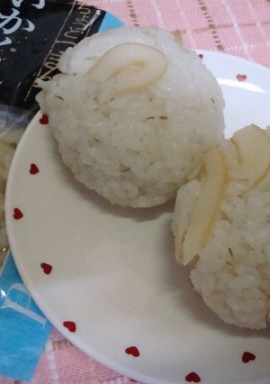 いかくんで♪簡単おにぎり-レシピのメイン写真