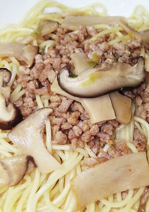 甘味噌そぼろとキノコの和風パスタ-レシピのメイン写真