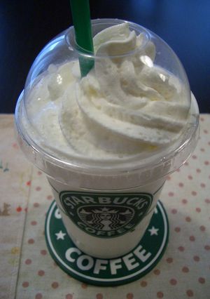 スタバ風☆バニラクリームフラペチーノ-レシピのメイン写真