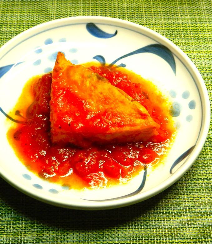 厚揚げのひき肉詰めトマト風味ワンパン簡単 by 世界のレシピに挑戦