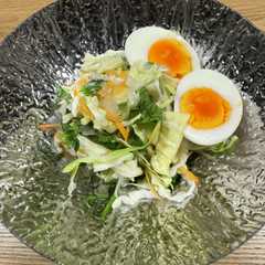 รูปของ 美味しい！お酢とははつゆでパクチーサラダ
