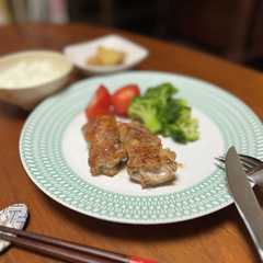 รูปของ 薄切り豚肉の巻き巻きバター醤油ステーキ
