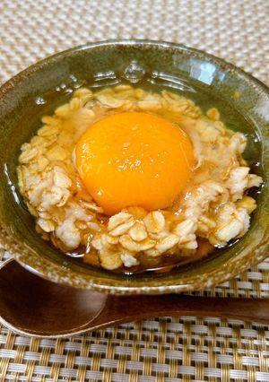 小腹が空いたら♪オートミール卵かけご飯風-レシピのメイン写真