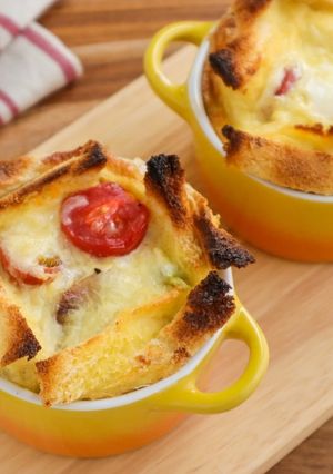 お手軽♪アスパラとトマトのパンキッシュ-レシピのメイン写真