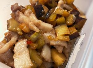 簡単！黄金比！焼肉用豚バラ肉でルーロー飯-レシピのメイン写真