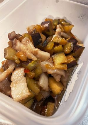 簡単！黄金比！焼肉用豚バラ肉でルーロー飯-レシピのメイン写真