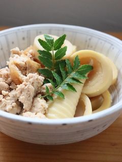 フライパンで鶏ミンチと淡竹と油揚げの煮物-レシピのメイン写真