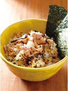 包丁いらず!ツナと塩昆布のごま混ぜごはん-レシピのメイン写真