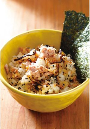 包丁いらず！ツナと塩昆布のごま混ぜごはん-レシピのメイン写真