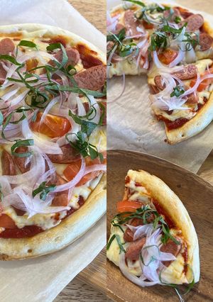 大葉と紫玉ねぎのピザ-レシピのメイン写真