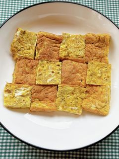お弁当にもう1品!ふりかけ入り卵焼き-レシピのメイン写真