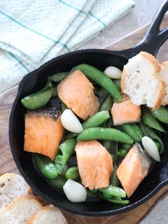 スナップエンドウと鮭のオイル煮-レシピのメイン写真