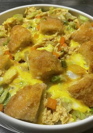 カラフルな野菜入りカツ丼-レシピのメイン写真